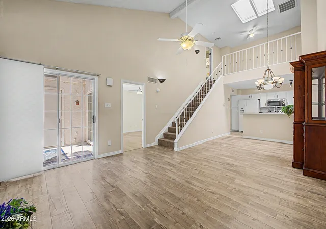 4th image of 1717 E Union Hls Dr, Phoenix, AZ 85024