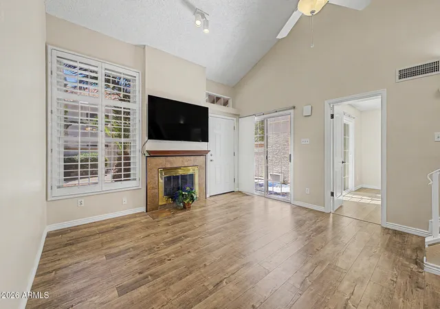 2nd image of 1717 E Union Hls Dr, Phoenix, AZ 85024