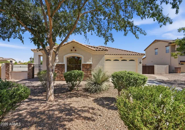 Photo 3 of Single family home for sale at 1228 E Arrowhead Trl, Gilbert, AZ 85297 | MLS# 7052095 | Listing updated on 2026-08-30