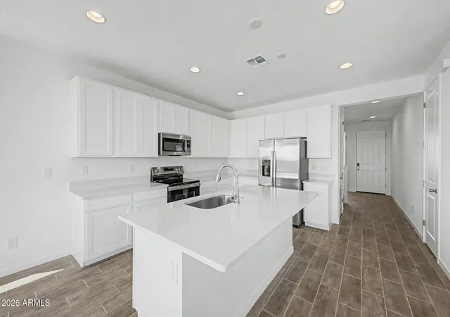 Photo 4 of Sale Pending at 18621 E Bianca Way, Gold Canyon, AZ 85118 | MLS# 7050965 | Listing updated on 2026-09-15