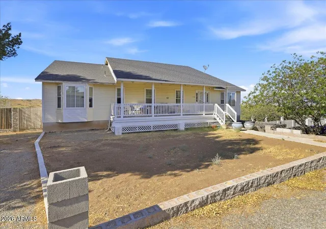 Photo 1 of Single family home for sale at 17708 E Bluejay Dr, Mayer, AZ 86333 | MLS# 7059022 | Listing updated on 2026-09-11