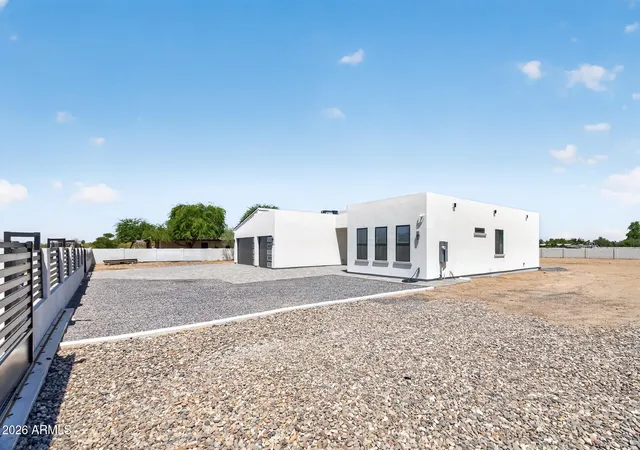 Photo 4 of Single family home for sale at 3024 W S Mountain Ave, Laveen, AZ 85339 | MLS# 7055578 | Listing updated on 2026-08-21