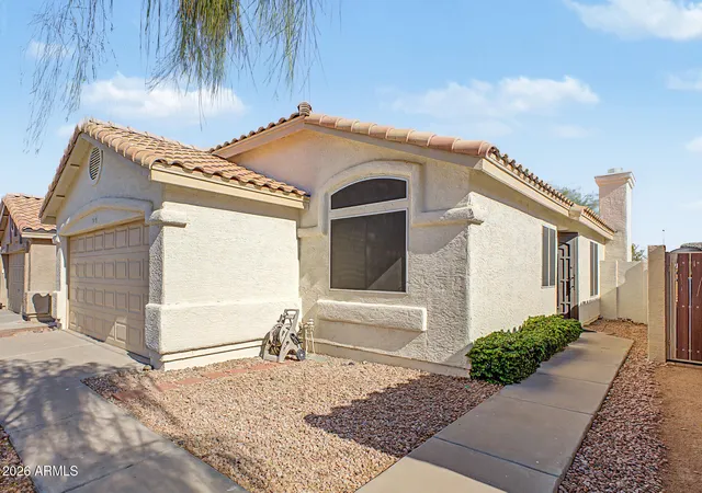 Photo 3 of Single family home for sale at 2019 E Glenhaven Dr, Phoenix, AZ 85048 | MLS# 7054315 | Listing updated on 2026-09-21