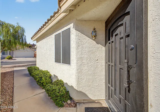 Photo 4 of Single family home for sale at 2019 E Glenhaven Dr, Phoenix, AZ 85048 | MLS# 7054315 | Listing updated on 2026-09-21