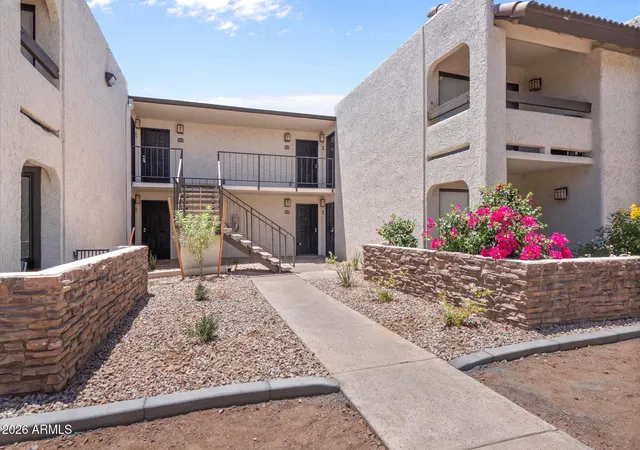 2nd image of 3825 E Camelback Rd #214, Phoenix, AZ 85018 | MLS# 7051490