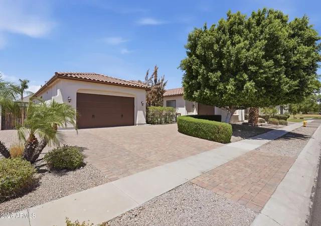 Homes for sale in Glendale, AZ | 7556 W Crystal Rd, Glendale, AZ 85308 | MLS# 7052263