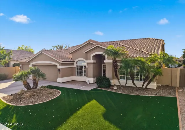 Photo 4 of Sale Pending at 702 W San Pedro St, Gilbert, AZ 85233 | MLS# 7052015 | Listing updated on 2026-08-26