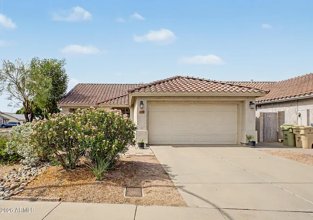 Photo 3 of Single family home for sale at 6617 W Acapulco Ln, Glendale, AZ 85306 | MLS# 7054435 | Listing updated on 2026-08-23