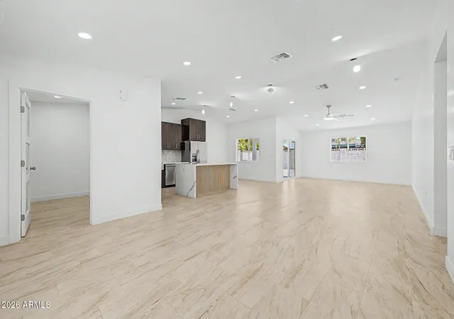 Photo 3 of Single family home for sale at 3010 W Country Gables Dr, Phoenix, AZ 85053 | MLS# 7053251 | Listing updated on 2026-09-12