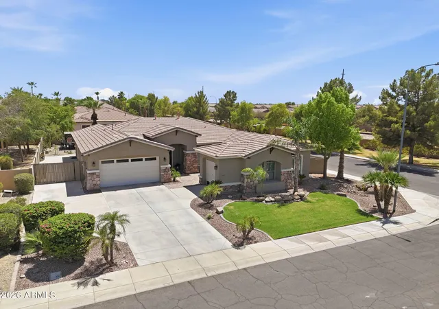 Photo 3 of Single family home for sale at 407 E Tonto Pl, Chandler, AZ 85249 | MLS# 7051216 | Listing updated on 2026-09-11