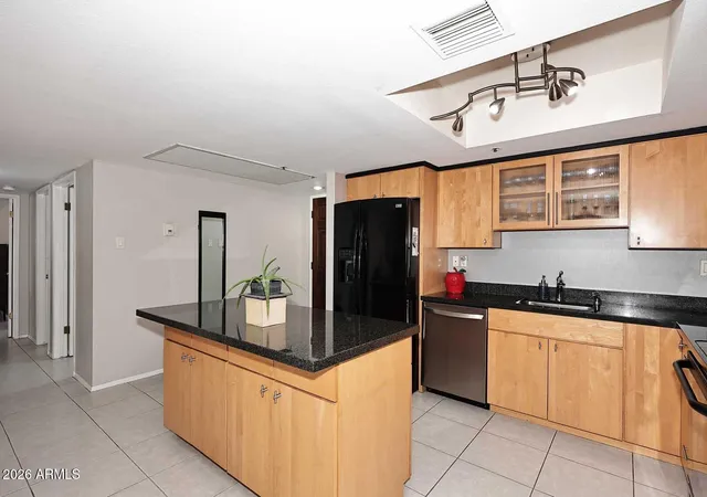 5th image of 7860 E Camelback Rd, Scottsdale, AZ 85251