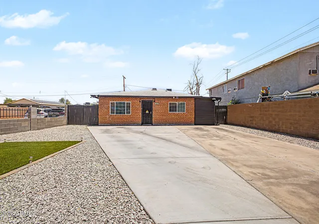 Photo 1 of Single family home for sale at 1449 S 11th Avenue, Phoenix, AZ 85007 | MLS# 7054242 | Listing updated on 2026-08-26