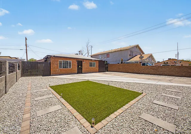 Photo 2 of Single family home for sale at 1449 S 11th Avenue, Phoenix, AZ 85007 | MLS# 7054242 | Listing updated on 2026-08-26