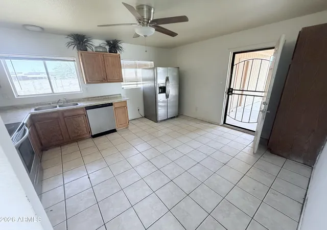 3rd image of 13216 W Tuckey Ln, Glendale, AZ 85307 | MLS# 7051981