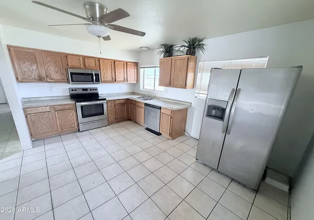4th image of 13216 W Tuckey Ln, Glendale, AZ 85307 | MLS# 7051981