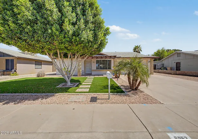Homes for sale in Glendale, AZ | 6957 W San Juan Ave, Glendale, AZ 85303 | MLS# 7051341