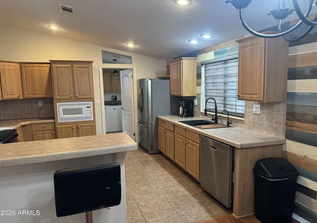 Photo 3 of Manufactured home for sale at 120 N Val Vista Dr #246, Mesa, AZ 85213 | MLS# 7051358 | Listing updated on 2026-08-11