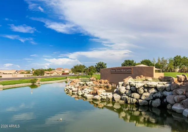 Photo 4 of Single family home for sale at 2469 W Hayden Peak Dr, San Tan Valley, AZ 85144 | MLS# 7052553 | Listing updated on 2026-10-21