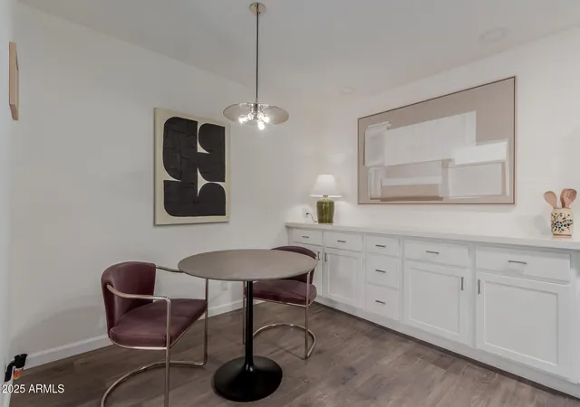 2nd image of 5525 E Thomas Rd, Phoenix, AZ 85018