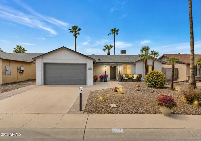 Photo 3 of Sale Pending at 911 W Loughlin Dr, Chandler, AZ 85225 | MLS# 7062521 | Listing updated on 2026-09-14