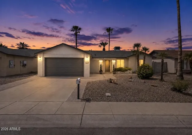 Photo 2 of Sale Pending at 911 W Loughlin Dr, Chandler, AZ 85225 | MLS# 7062521 | Listing updated on 2026-09-14