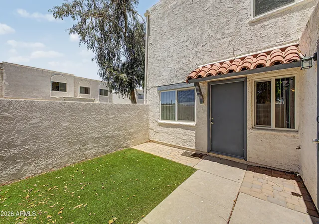 Photo 3 of Townhouse for sale at 5204 N 42nd Drive, Phoenix, AZ 85019 | MLS# 7051972 | Listing updated on 2026-07-29