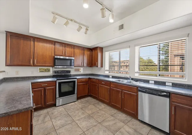 Photo 3 of Townhouse for sale at 2401 E Rio Salado Pkwy #1068, Tempe, AZ 85288 | MLS# 7052188 | Listing updated on 2026-09-26