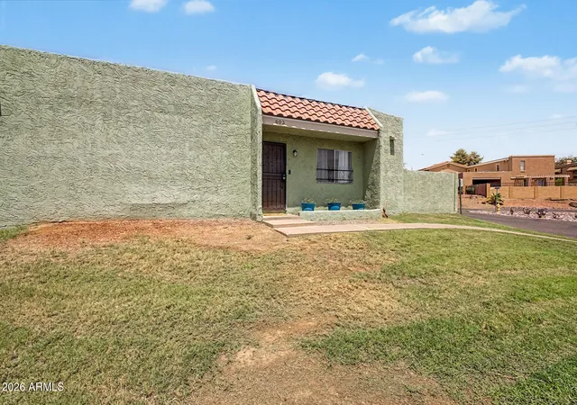 2nd image of 803 E Cochise Dr, Phoenix, AZ 85020 | MLS# 7051630