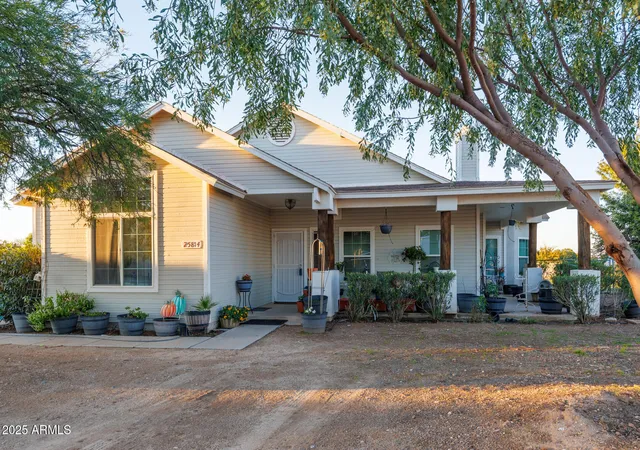 Photo 2 of Single family home for sale at 25814 S 177th Street, Queen Creek, AZ 85142 | MLS# 7051605 | Listing updated on 2026-09-03