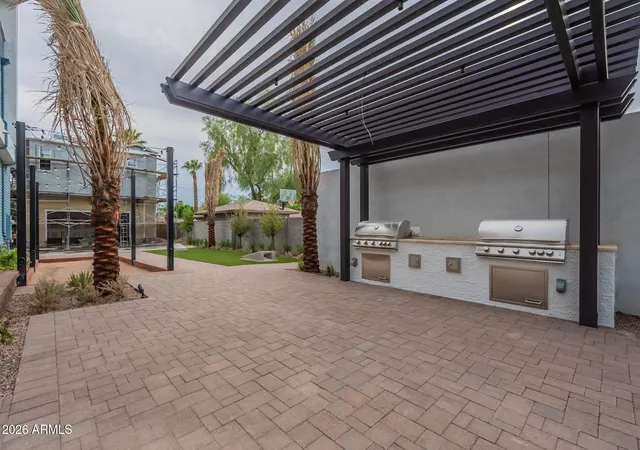 Photo 37 of Single family home for sale at 118 W Holcomb Ln, Phoenix, AZ 85003 | MLS# 7051606 | Listing updated on 2026-09-14