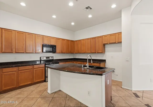 Photo 3 of Sale Pending at 6229 S Moccasin Trl, Gilbert, AZ 85298 | MLS# 7054246 | Listing updated on 2026-09-23