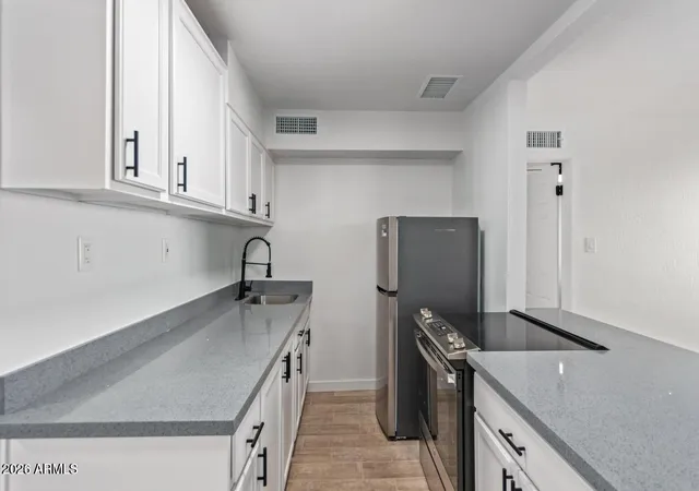 Townhouse for sale at 1647 W Garfield St, Phoenix, AZ 85007 | MLS# 7052276