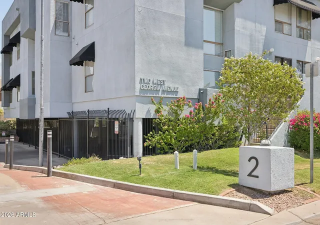 Listing Photo 5 - Condo for sale in building located at 2 W Georgia Ave, Phoenix, AZ 85013 - Unit #7