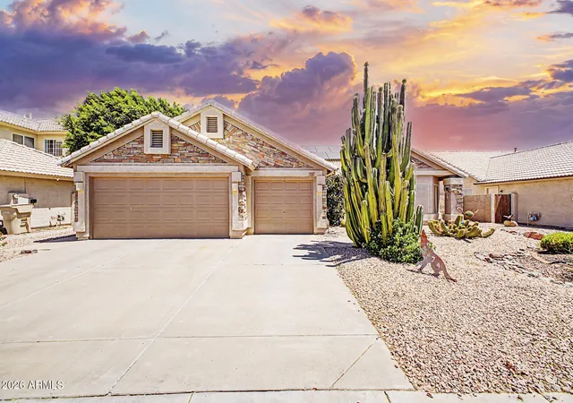 Photo 4 of Single family home for sale at 6374 W Firebird Dr, Glendale, AZ 85308 | MLS# 7052938 | Listing updated on 2026-08-11