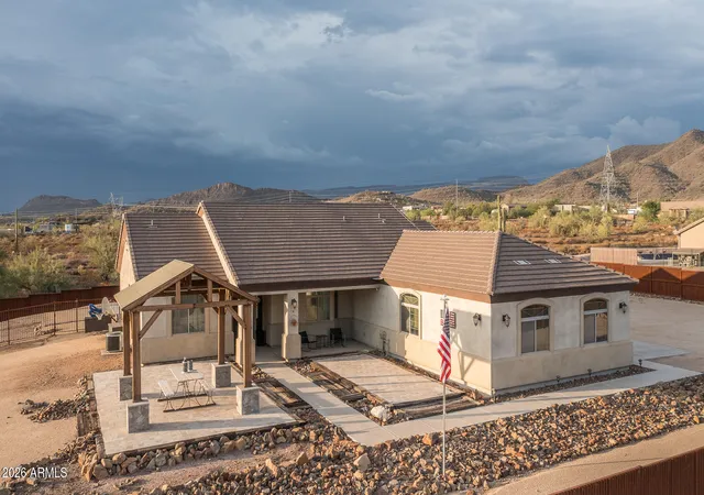 Photo 2 of Single family home for sale at 39722 N New River Rd, Phoenix, AZ 85086 | MLS# 7057221 | Listing updated on 2026-08-16