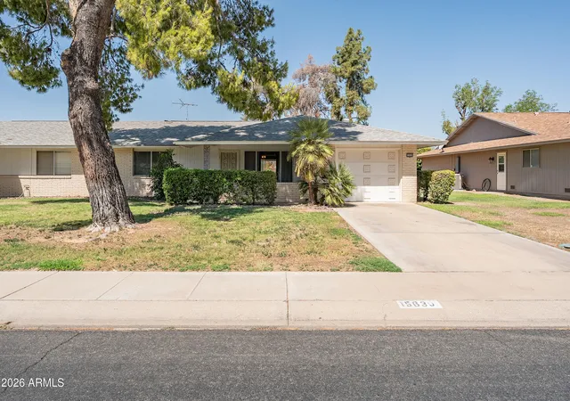 Photo 2 of Townhouse for sale at 15630 N Lakeforest Dr, Sun City, AZ 85351 | MLS# 7053994 | Listing updated on 2026-09-09
