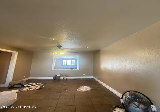 Photo 3 of Sale Pending at 3112 W Acoma Dr, Phoenix, AZ 85053 | MLS# 7051993 | Listing updated on 2026-10-19