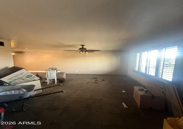 Photo 4 of Sale Pending at 3112 W Acoma Dr, Phoenix, AZ 85053 | MLS# 7051993 | Listing updated on 2026-10-19