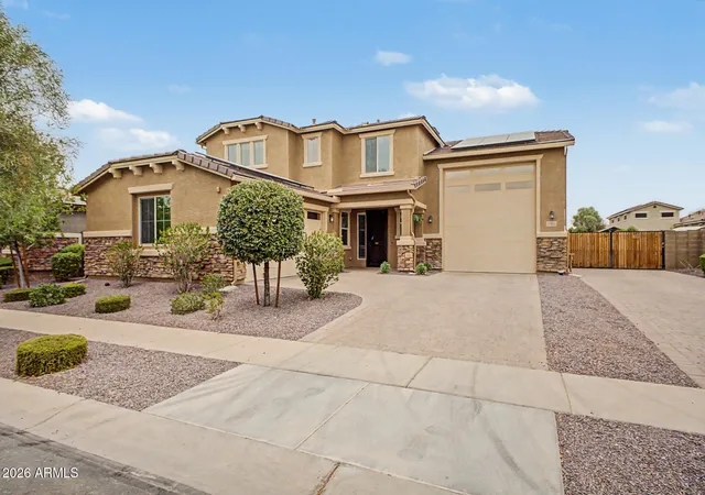2nd image of 17352 W Hedgehog Pl, Surprise, AZ 85387 | MLS# 7062622