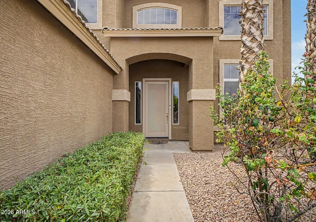 Photo 3 of Single family home for sale at 3533 E Wildhorse Dr, Gilbert, AZ 85297 | MLS# 7053692 | Listing updated on 2026-09-14