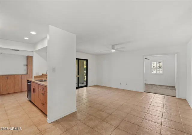 Listing Photo 5 - Condo for sale in building located at 9340 N 92Nd St, Scottsdale, AZ 85258 - Unit #101