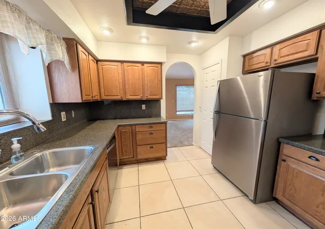 Photo 4 of Single family home for sale at 4240 E Amberwood Dr, Phoenix, AZ 85048 | MLS# 7053109 | Listing updated on 2026-09-11