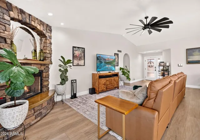 Photo 4 of Sale Pending at 15002 N 92nd Avenue, Peoria, AZ 85381 | MLS# 7052732 | Listing updated on 2026-09-11