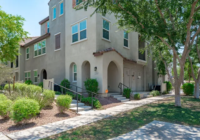3rd image of 2304 E Hidalgo Ave, Phoenix, AZ 85040 | MLS# 7059542