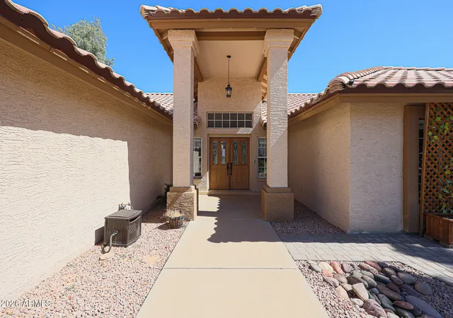 Photo 3 of Single family home for sale at 5542 W Northwood Dr, Glendale, AZ 85310 | MLS# 7060053 | Listing updated on 2026-08-28