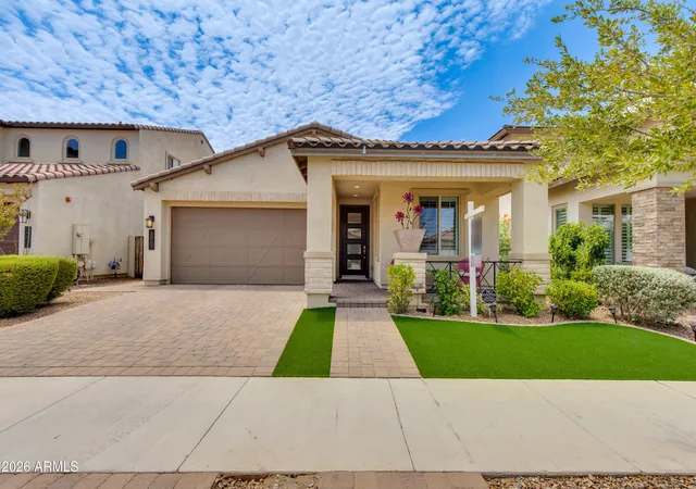 1st image of 3865 E Loma Vista St, Gilbert, AZ 85295 | MLS# 7052901