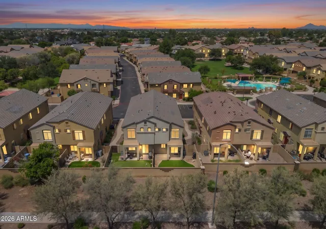 Photo 4 of Townhouse for sale at 1350 S Greenfield Rd #1202, Mesa, AZ 85206 | MLS# 7057771 | Listing updated on 2026-08-27