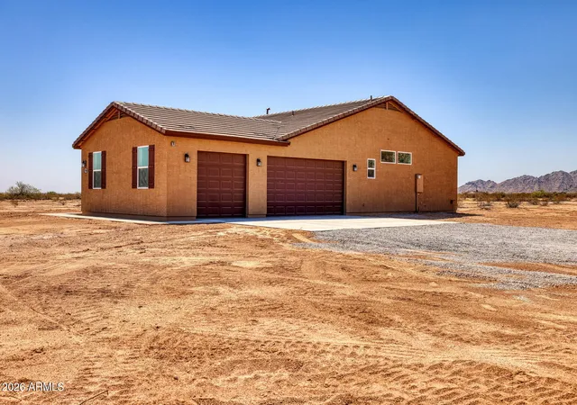 Photo 4 of Single family home for sale at 17965 N Stonebluff Rd, Maricopa, AZ 85139 | MLS# 7052859 | Listing updated on 2026-10-07