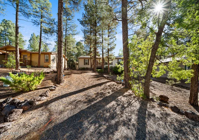 2nd image of 1001 S Cherokee Dr, Show Low, AZ 85901 | MLS# 7052288