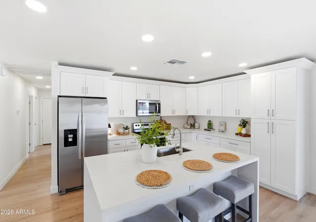 3rd image of 1647 E Palmcroft Dr, Tempe, AZ 85282 | MLS# 7052882